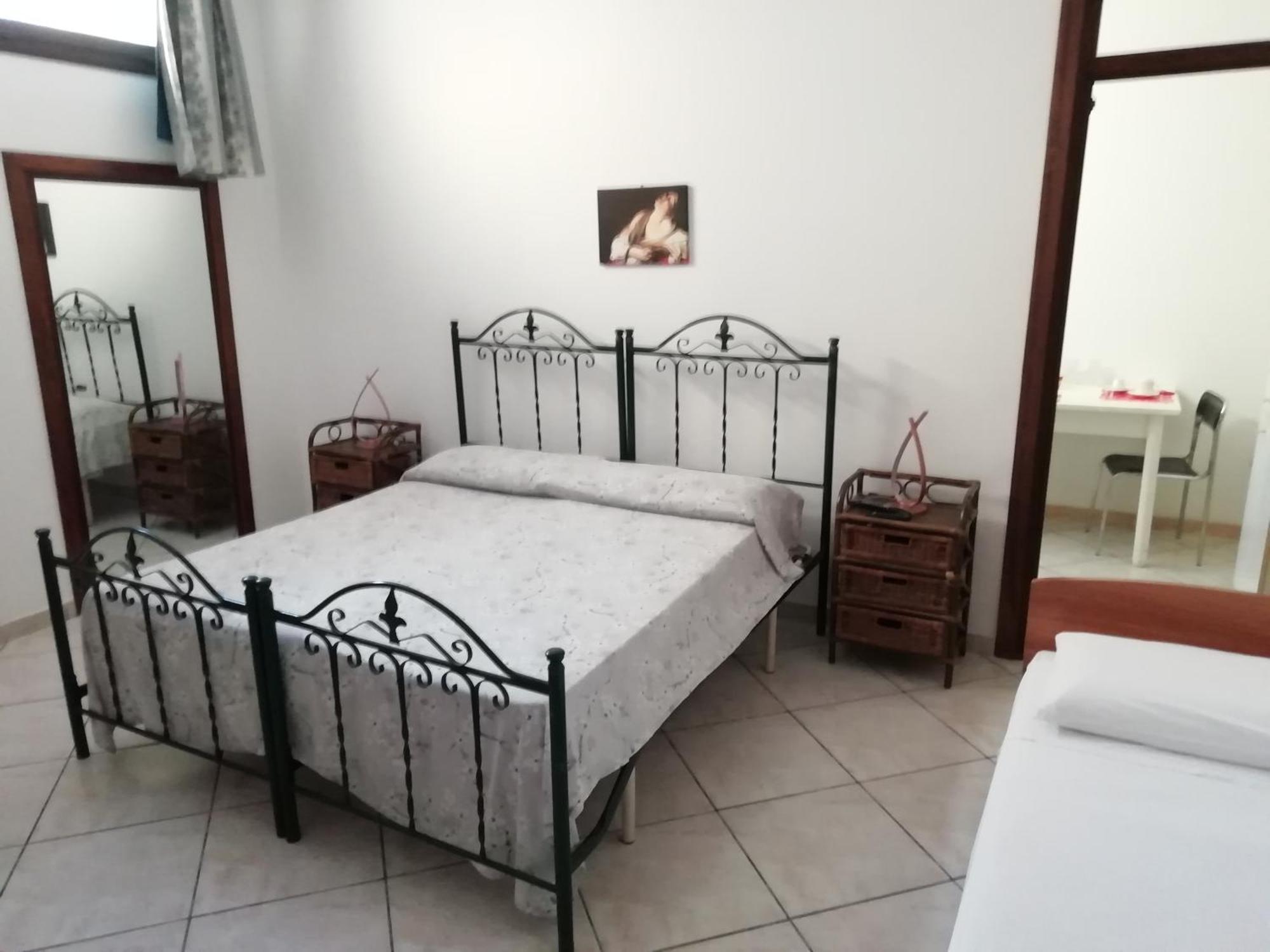 Residenza Del Sole Bed & Breakfast Surbo Dış mekan fotoğraf