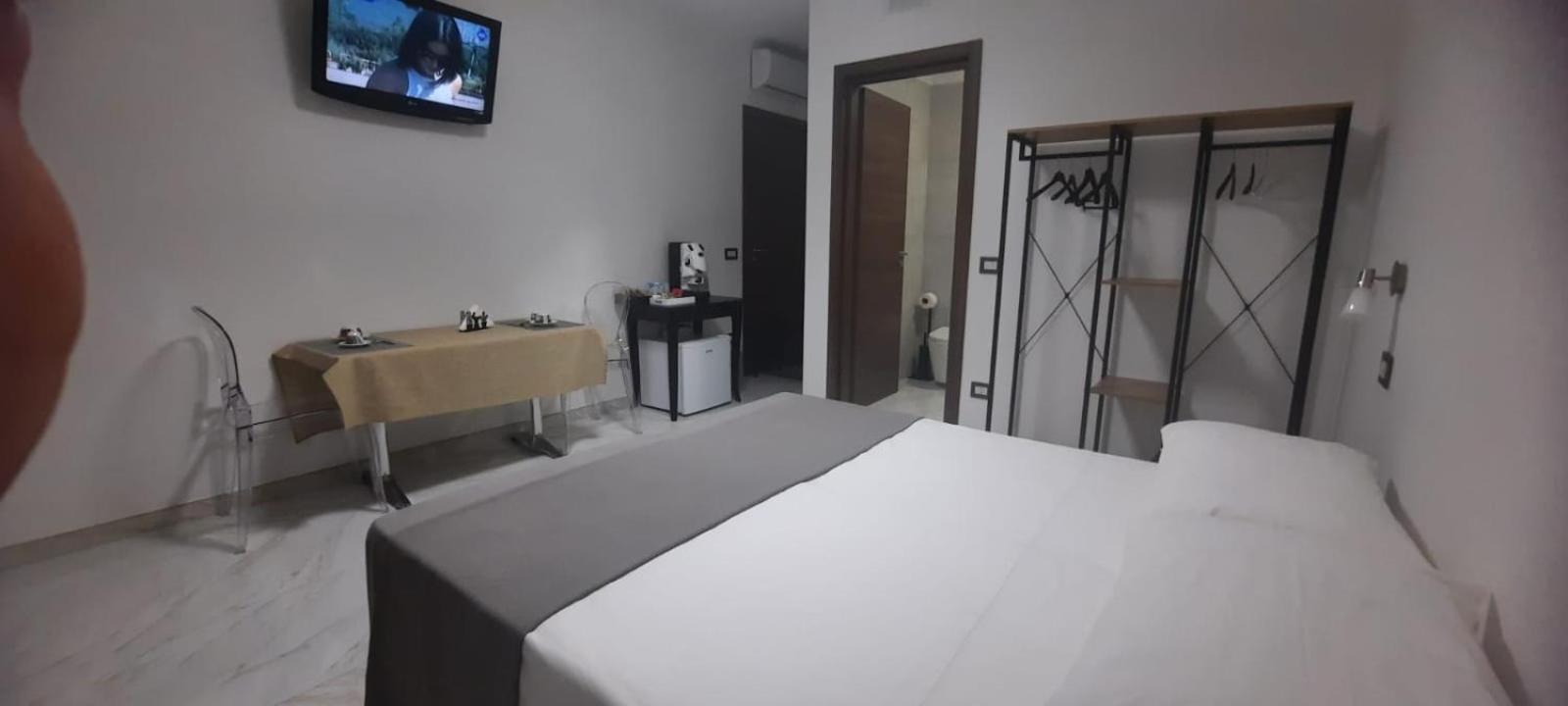 Residenza Del Sole Bed & Breakfast Surbo Dış mekan fotoğraf